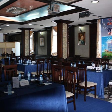 Hotel Bar Restaurant America Kukes Екстер'єр фото