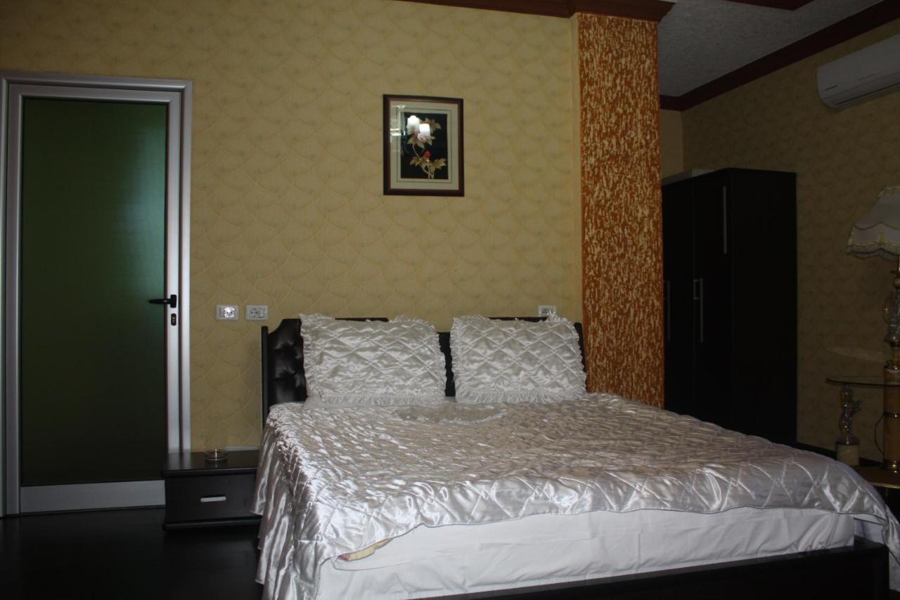 Hotel Bar Restaurant America Kukes Екстер'єр фото